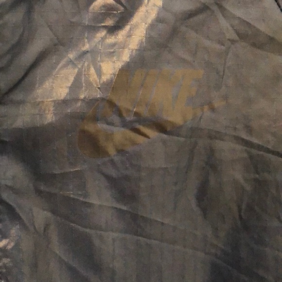 Nike Windbreaker Jacket Size Medium - Picture 2 of 4